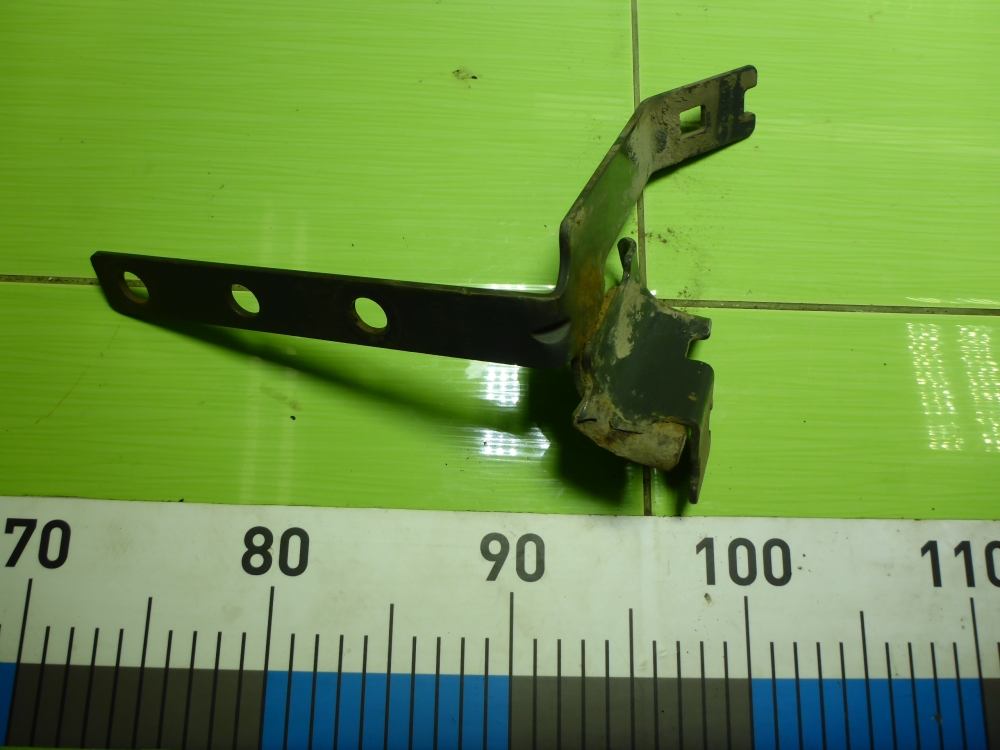 Кронштейн (сопут. товар)