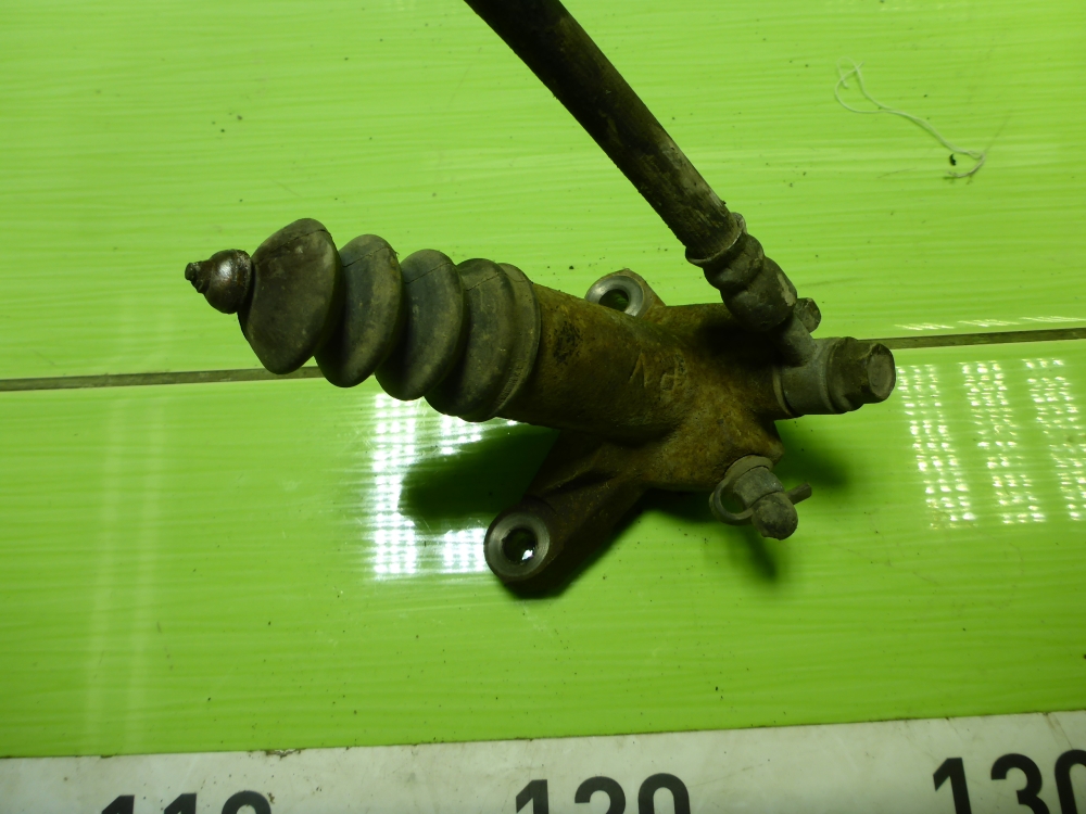 Цилиндр сцепления рабочий