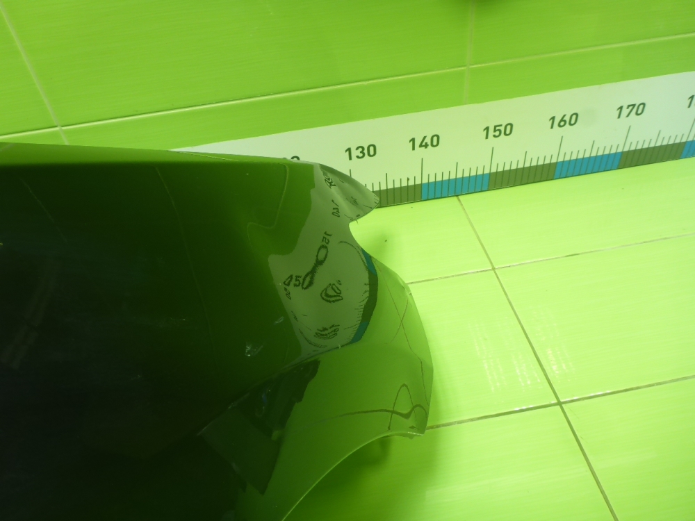 Крыло переднее правое