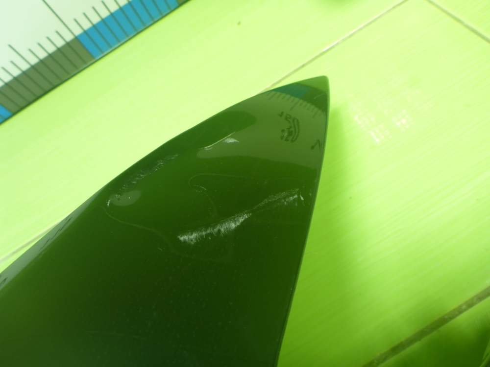 Крыло переднее правое