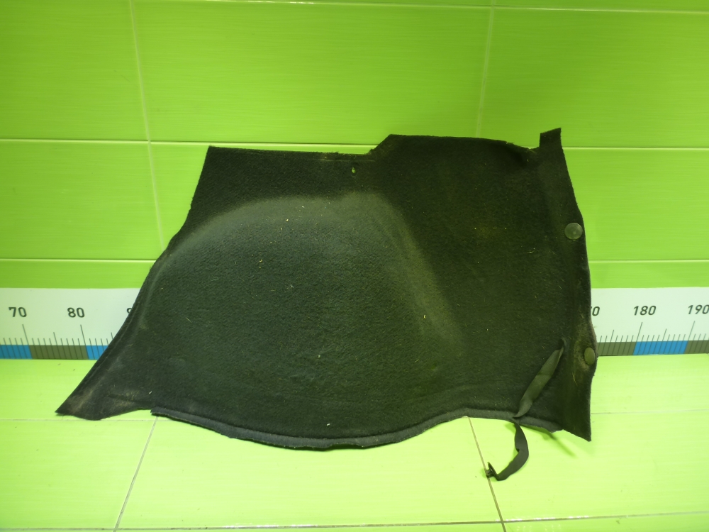 Обшивка багажника