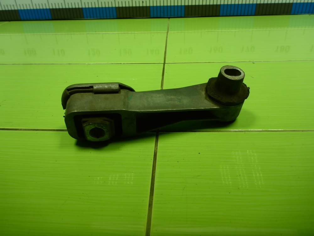 Опора двигателя