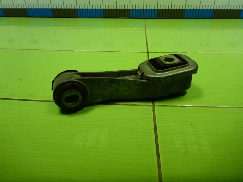 Опора двигателя