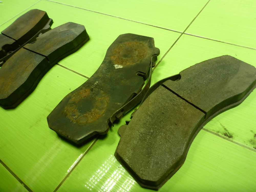 Колодки тормозные передние к-т