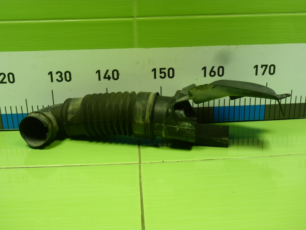 Патрубок воздушного фильтра