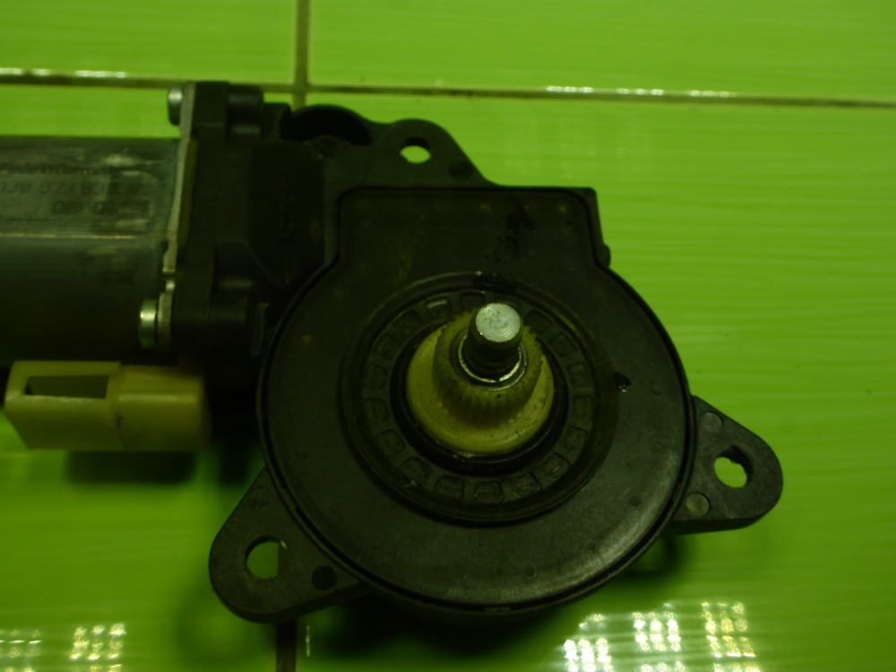 Моторчик стеклоподъемника