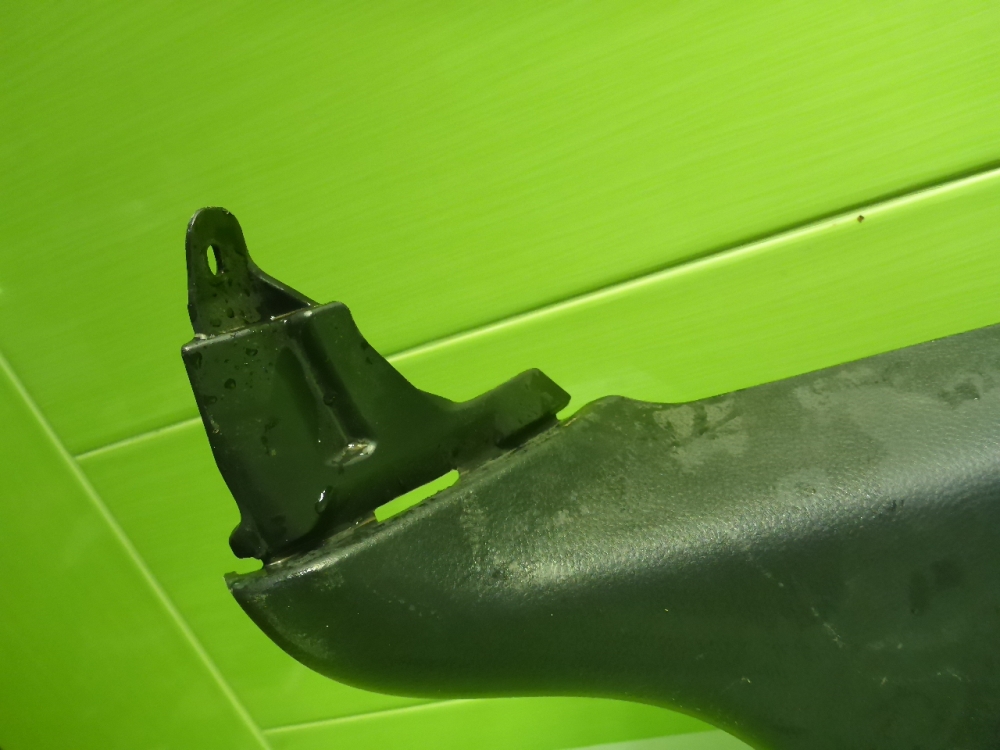 Обшивка двери багажника