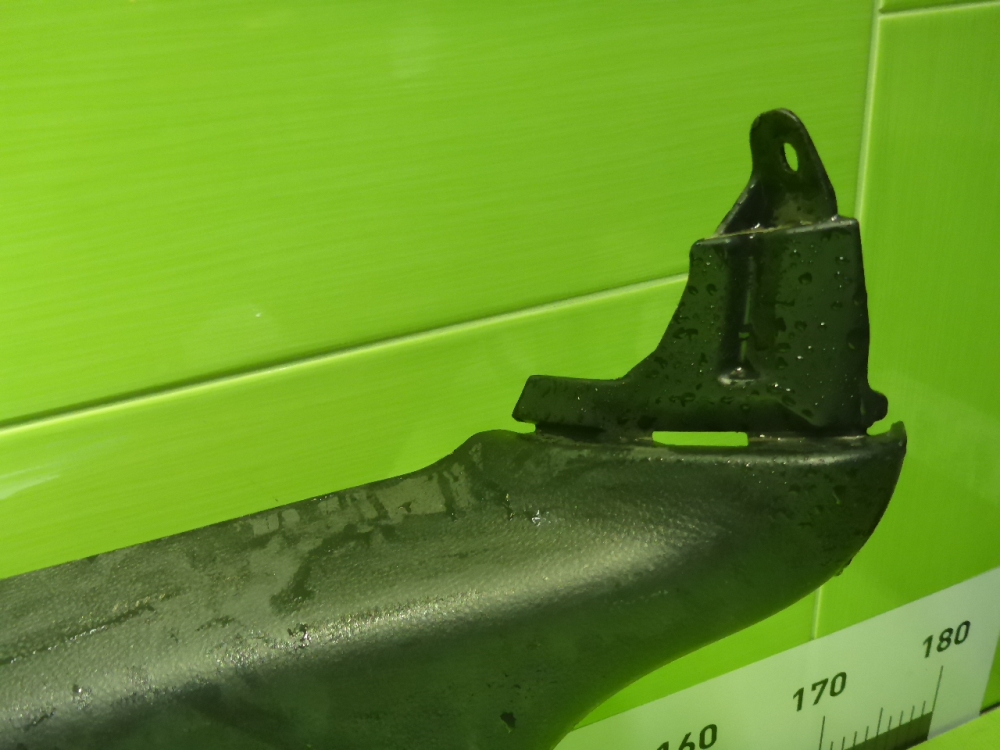 Обшивка двери багажника