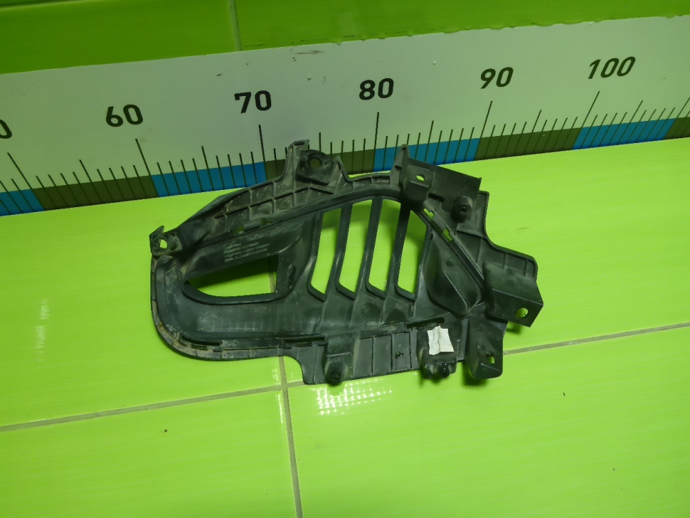 Решетка в бампер правая