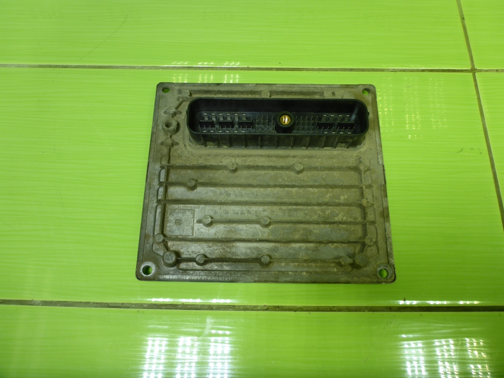 Блок управления двигателем