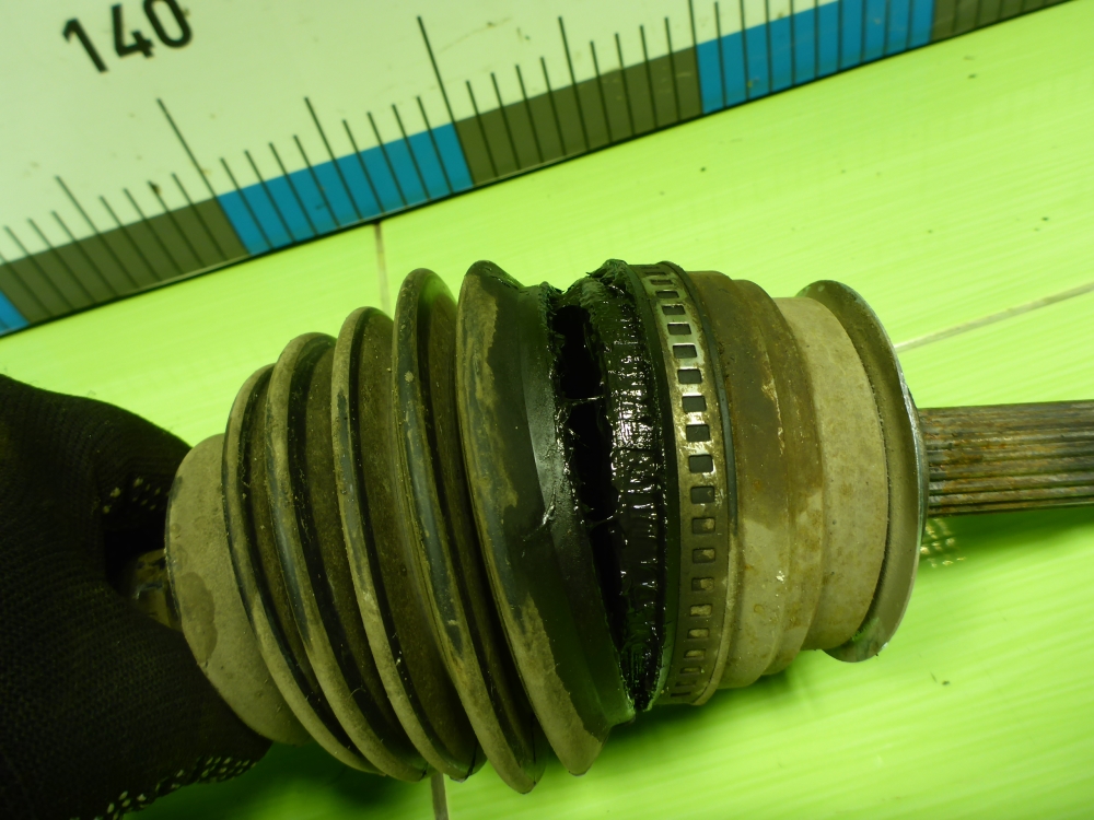 Полуось передняя правая