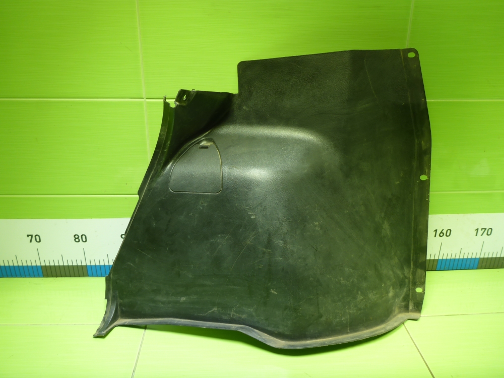 Обшивка багажника