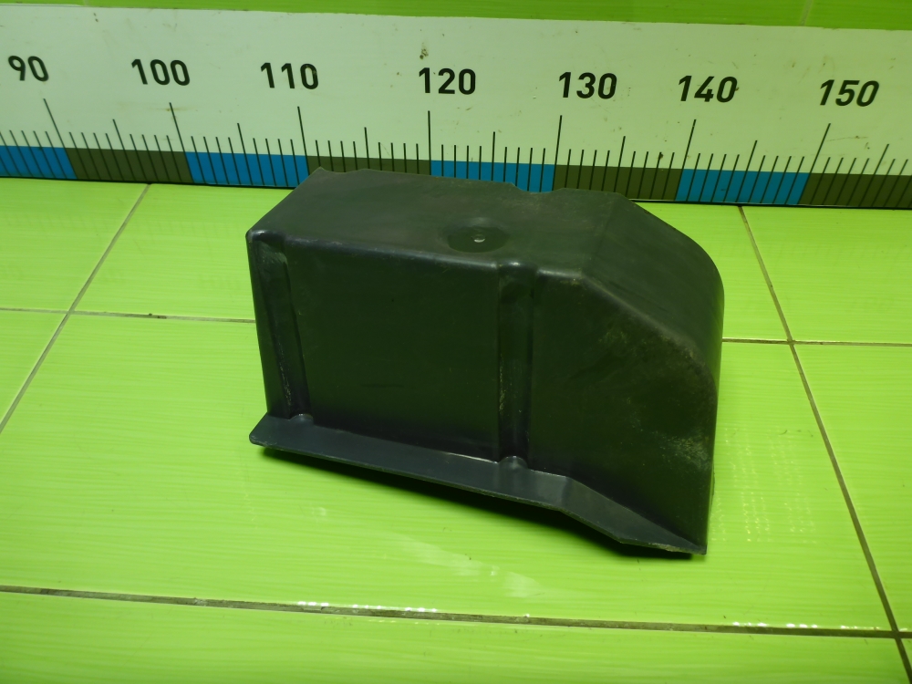 Кронштейн заднего бампера левый