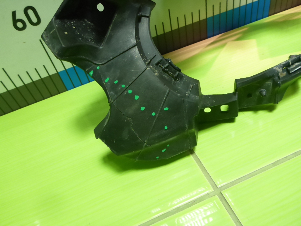 Кронштейн заднего бампера левый