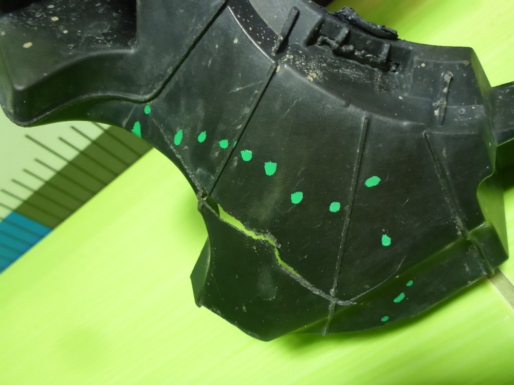 Кронштейн заднего бампера левый