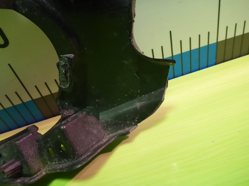 Кронштейн заднего бампера левый