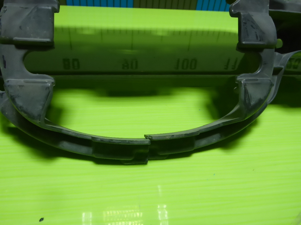 Кронштейн переднего бампера