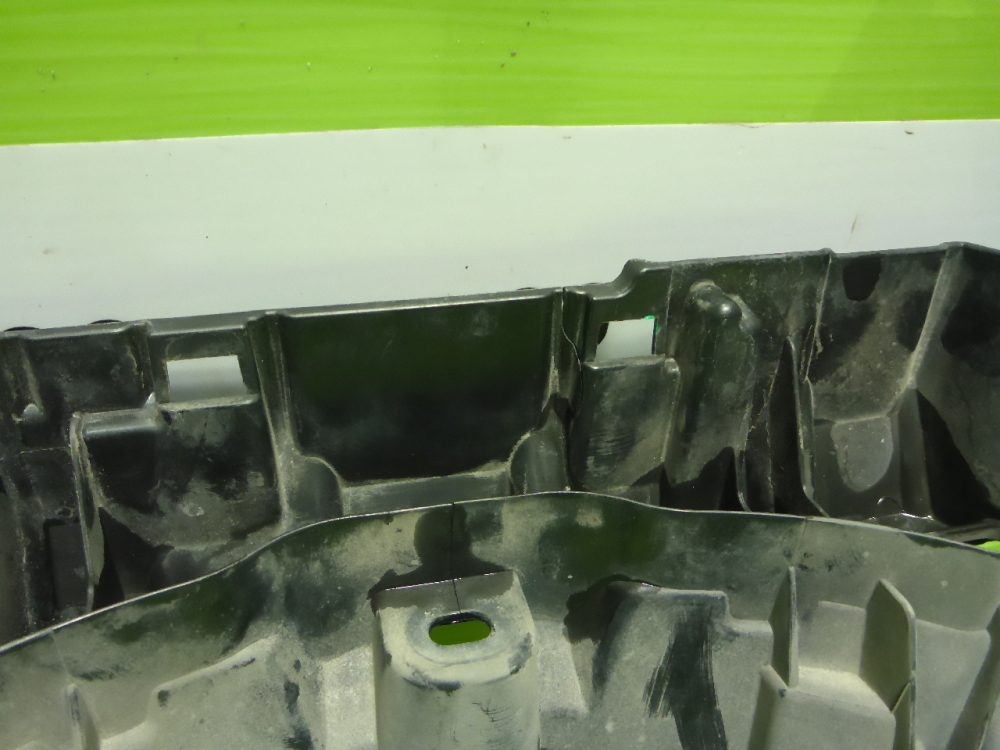 Кронштейн переднего бампера