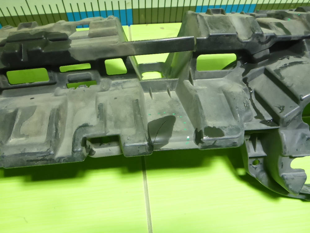 Кронштейн переднего бампера