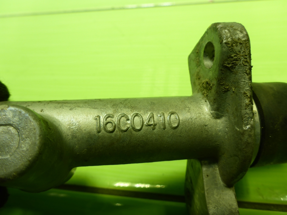 Цилиндр сцепления главный