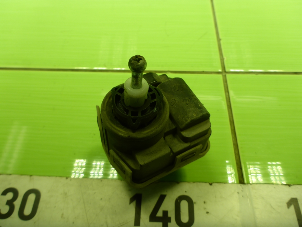 Моторчик корректора фары