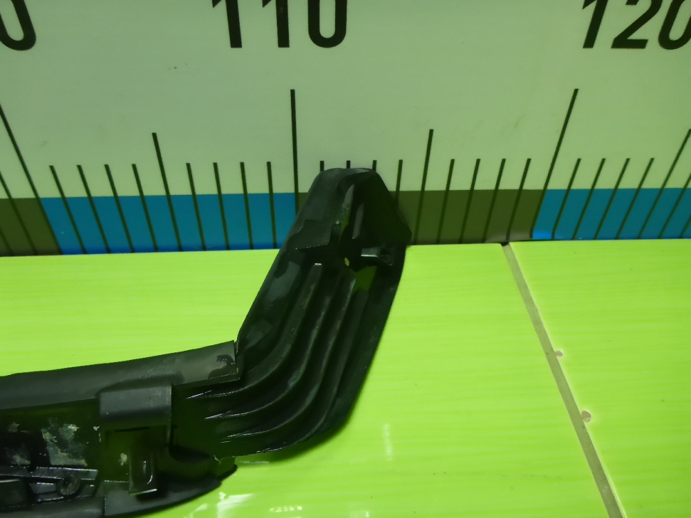 Молдинг лобового стекла