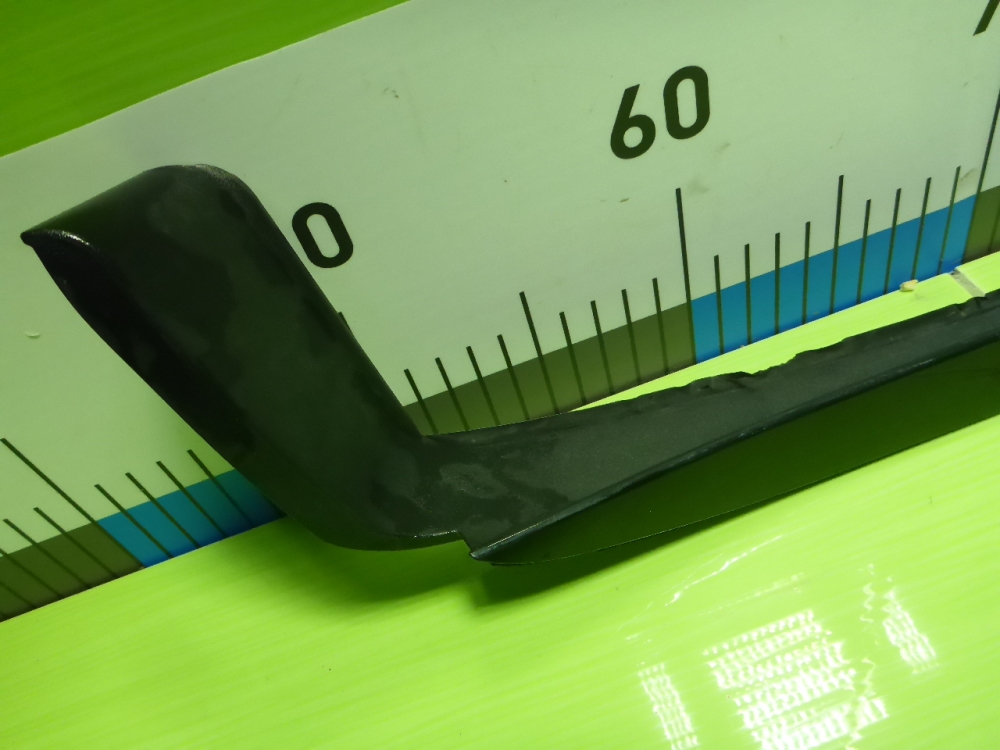 Молдинг лобового стекла