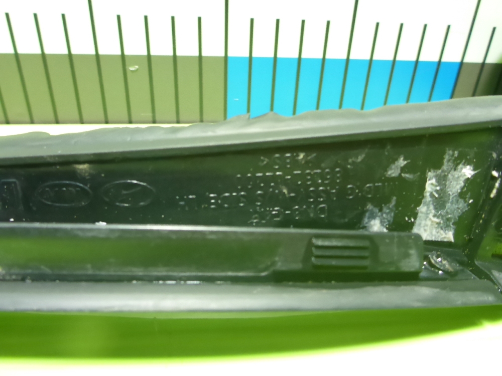 Молдинг лобового стекла