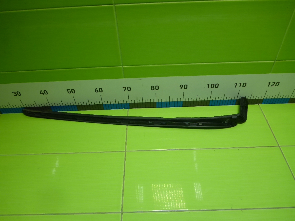 Молдинг лобового стекла