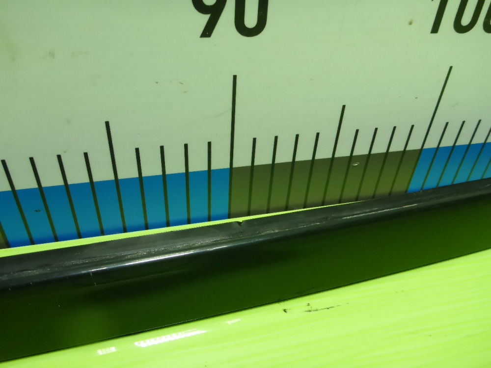 Молдинг лобового стекла