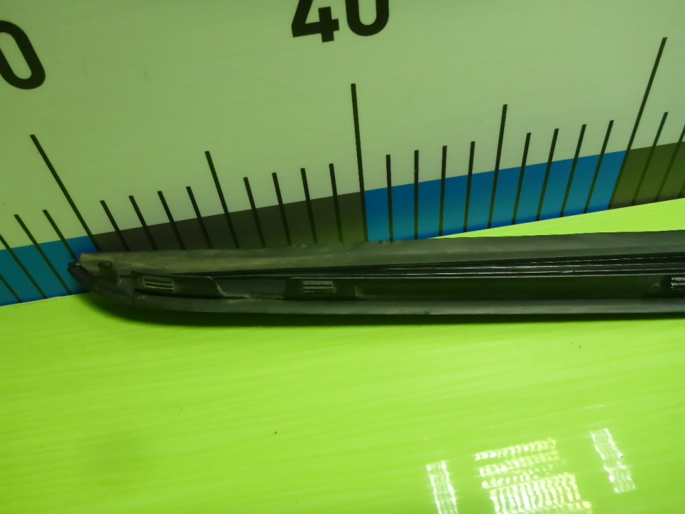 Молдинг лобового стекла