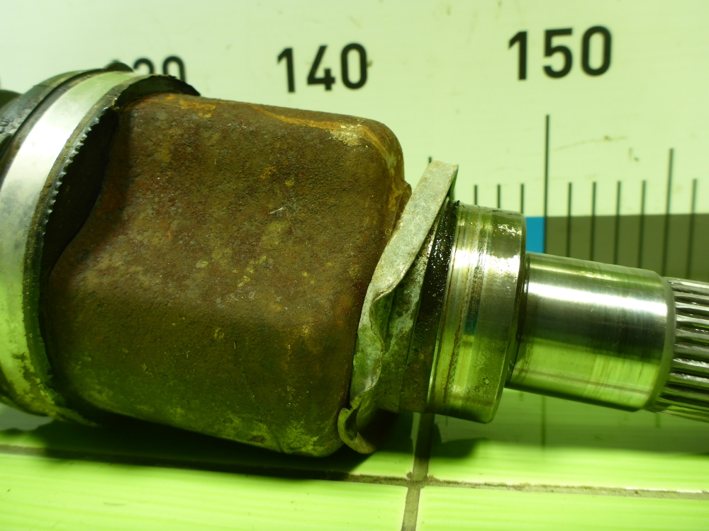 Полуось передняя левая