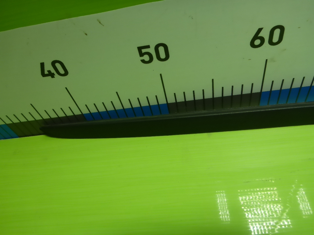 Молдинг лобового стекла