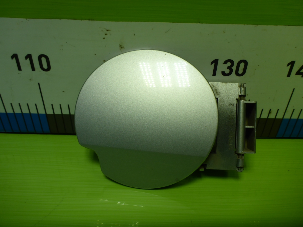 Лючок бензобака