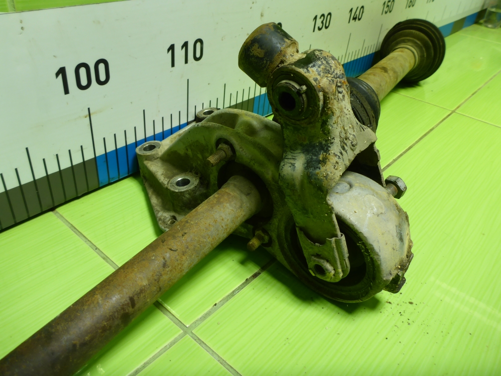 Полуось передняя правая