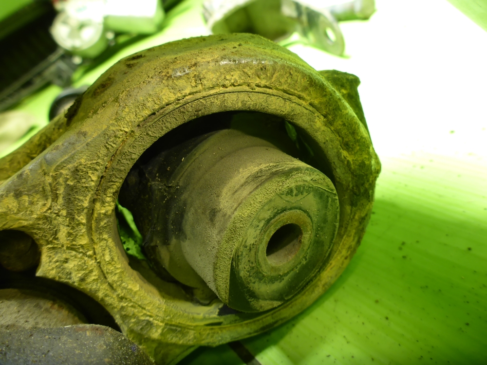 Полуось передняя правая