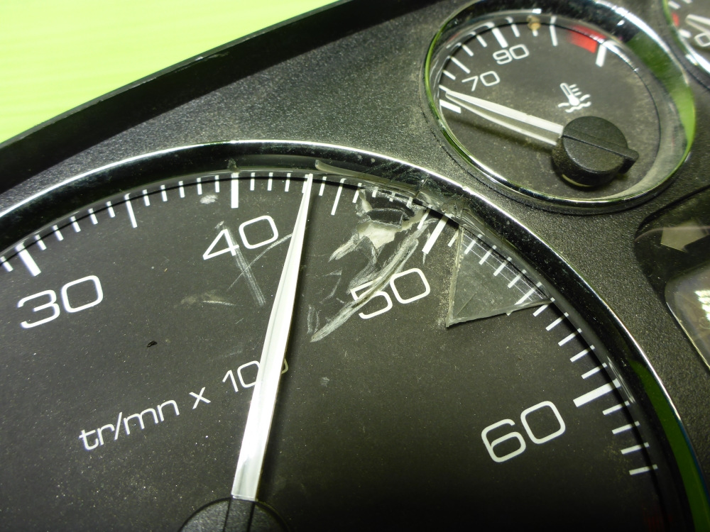 Панель приборов