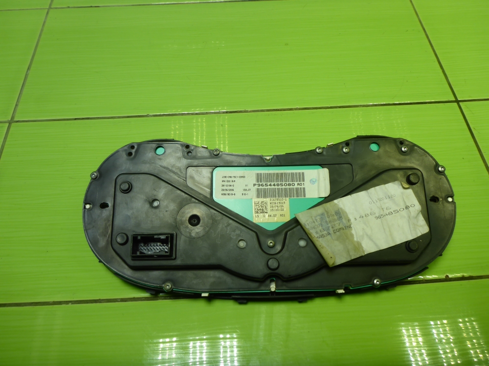 Панель приборов