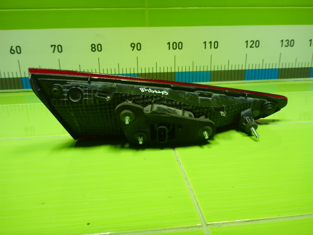 Фонарь задний внутренний правый