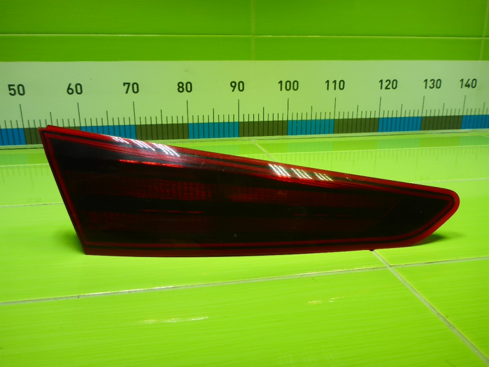 Фонарь задний внутренний левый