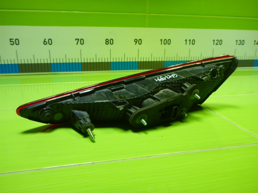 Фонарь задний внутренний левый