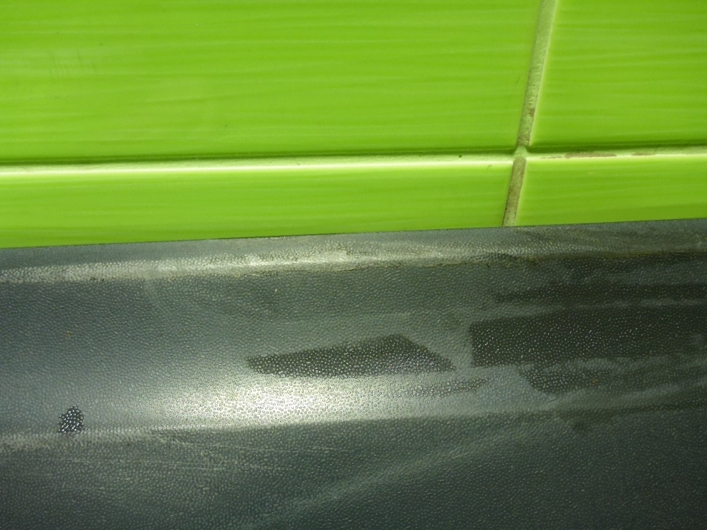 Накладка двери передней левой