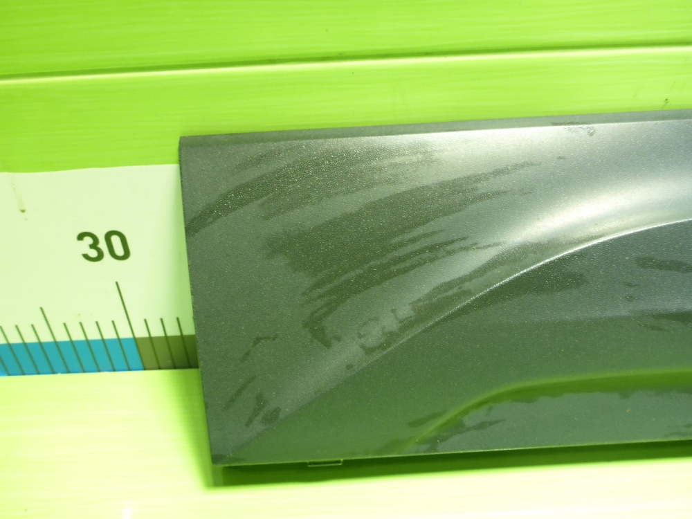 Накладка двери передней левой