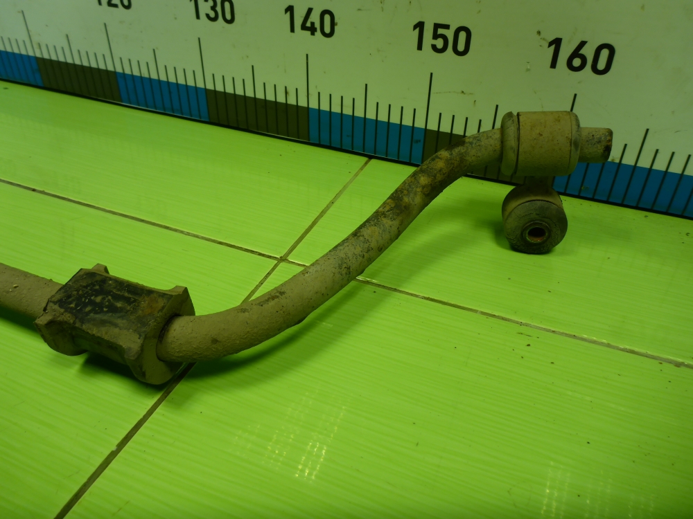 Стабилизатор передний