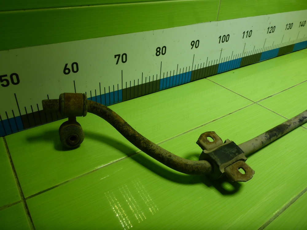 Стабилизатор передний