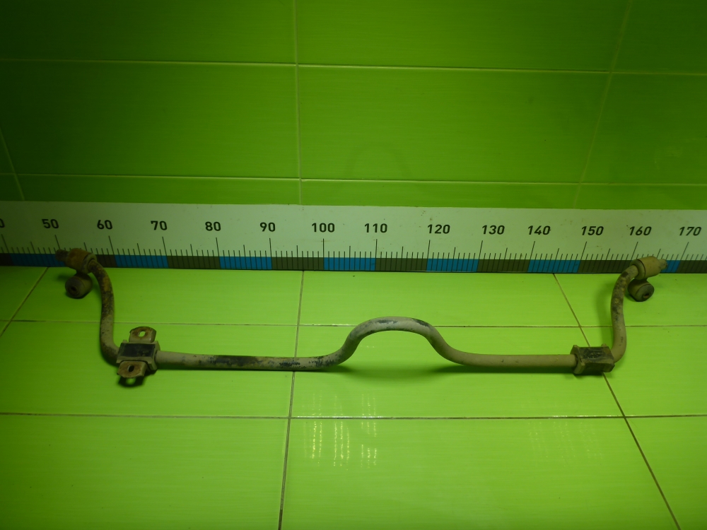 Стабилизатор передний