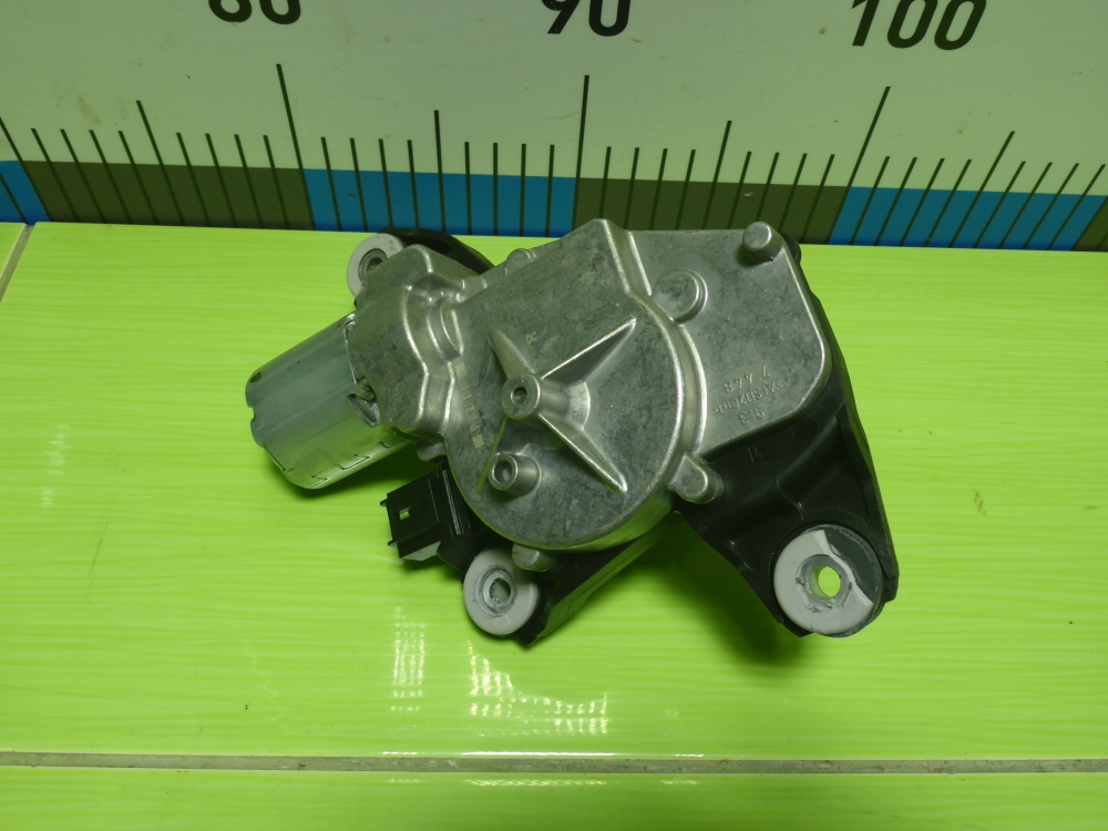 Моторчик стеклоочистителя задний