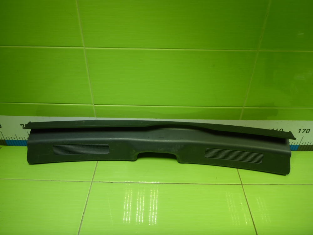 Обшивка багажника