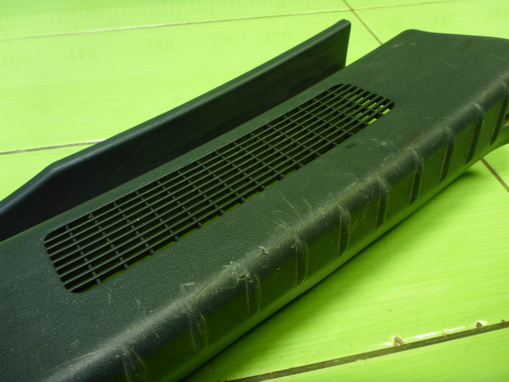 Обшивка багажника