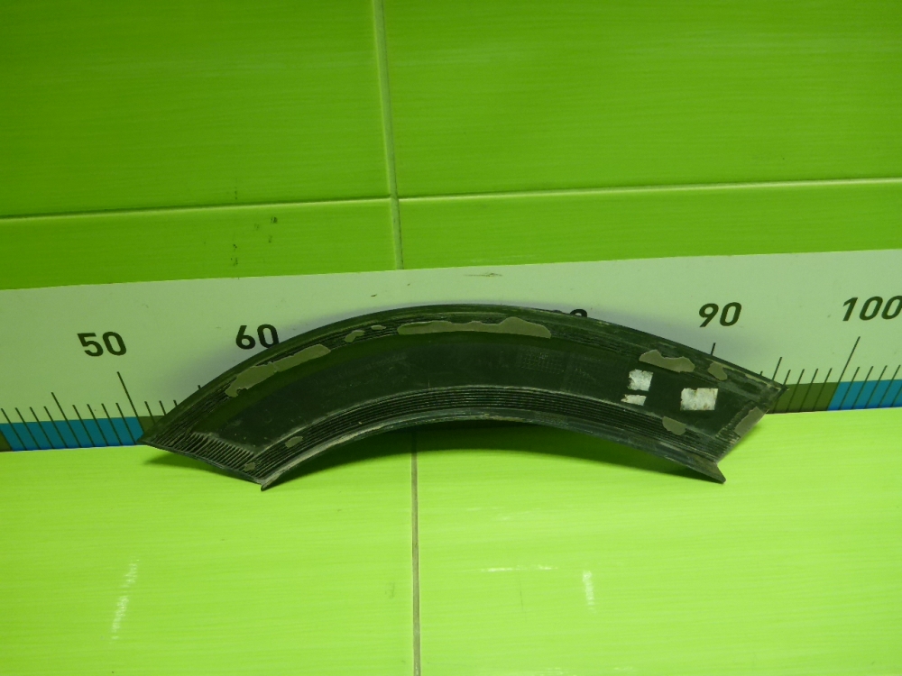 Накладка заднего крыла левого